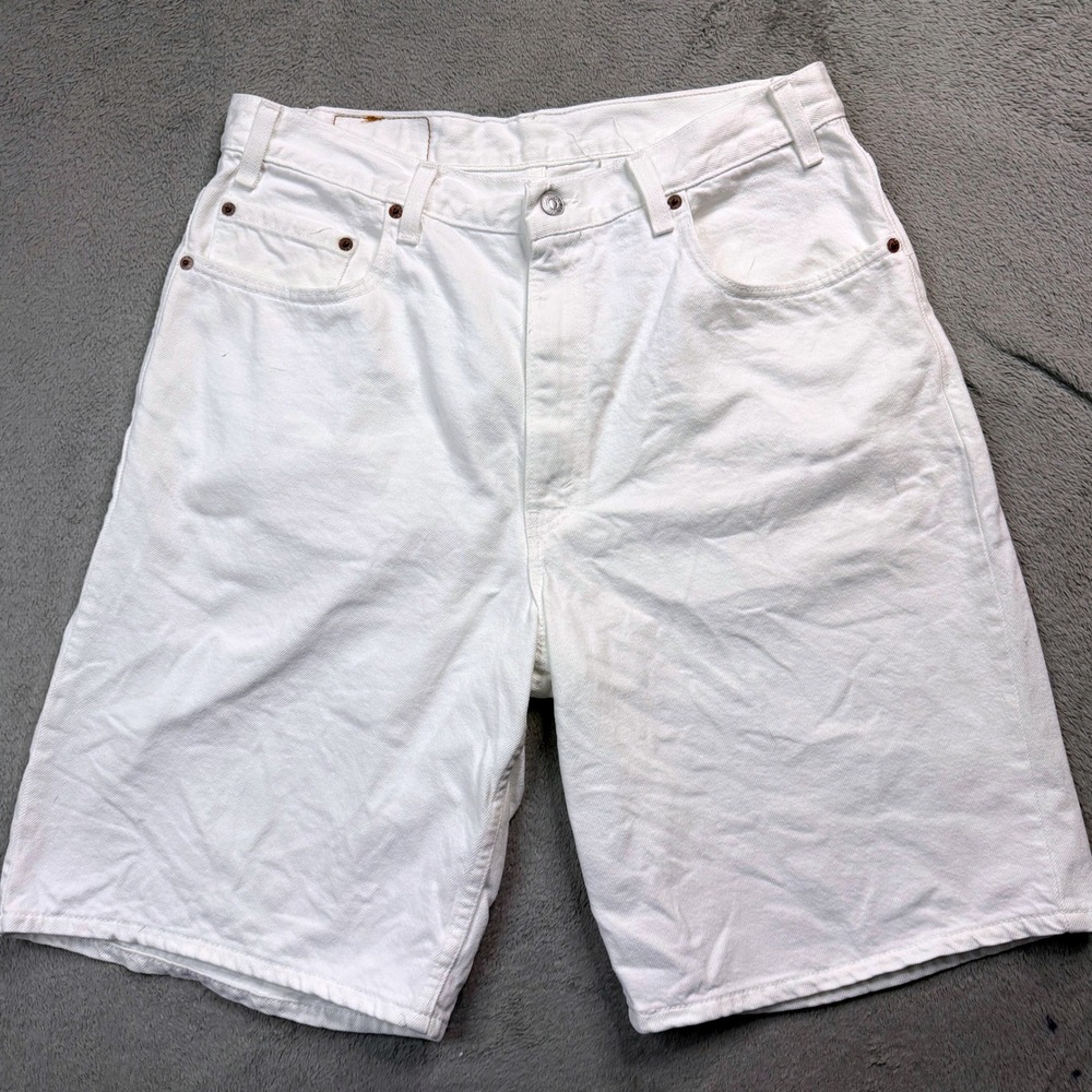 Vintage Levis 560 White Denim Shorts Mens W34in. Loose Fit Made in USA 90s